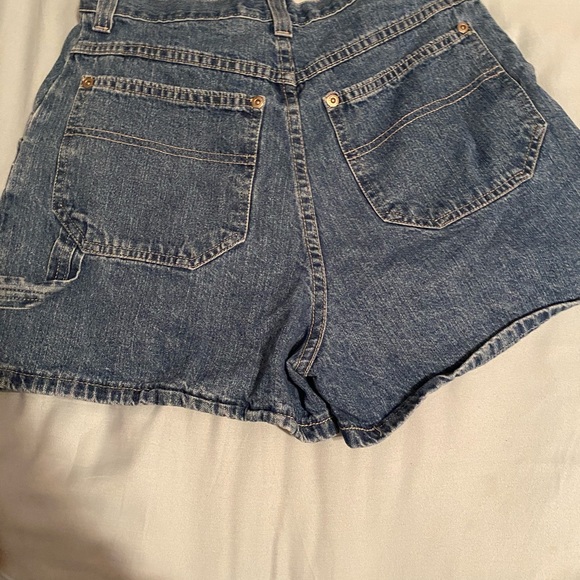 Super cute high waisted vintage shorts - Picture 2 of 2